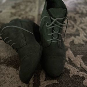 g.h.Bass $ Co. boots! SIZE - 8.5